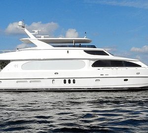 Beautiful Hargrave 101’ RPH Motor Yacht SOLO TU underway — Yacht ...